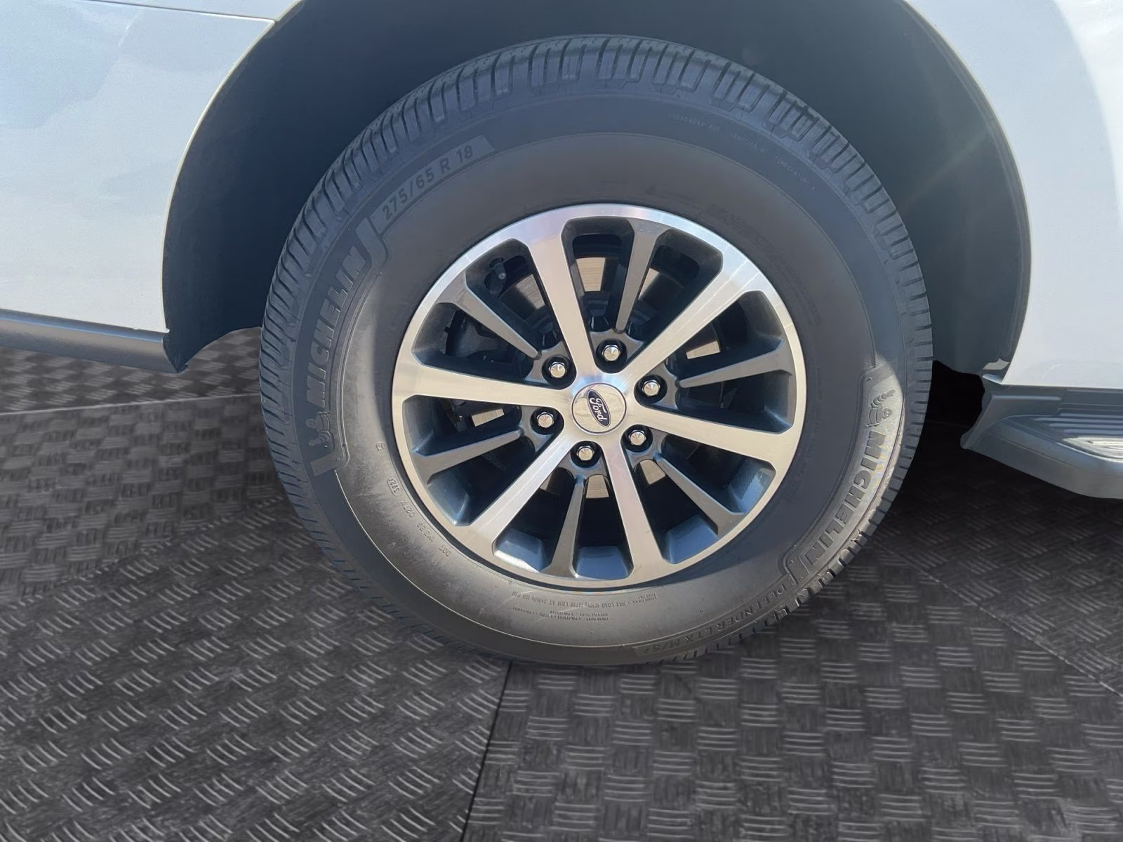 2020 White Metallic Ford Expedition XLT 4X4 SUV