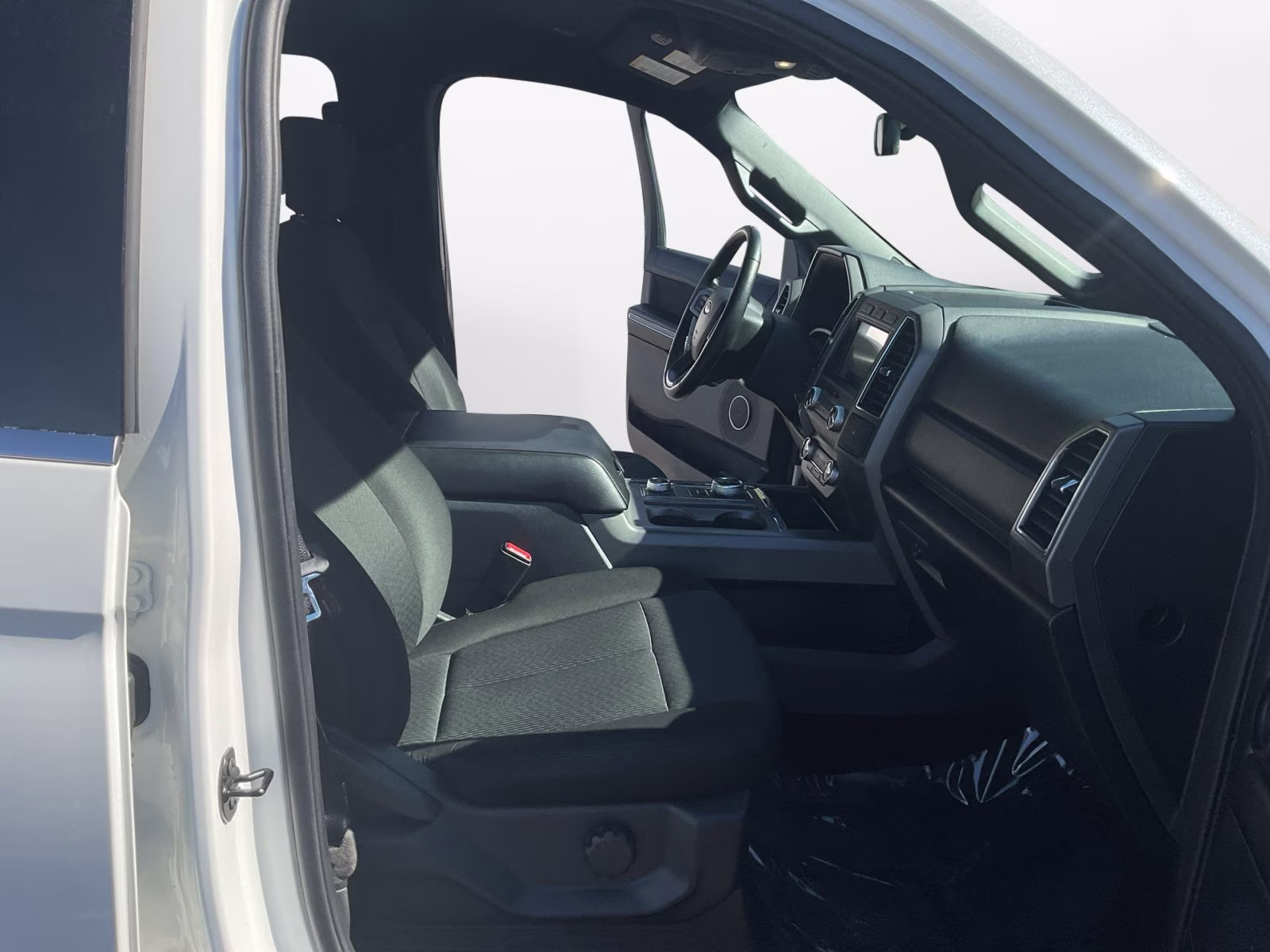 2020 White Metallic Ford Expedition XLT 4X4 SUV