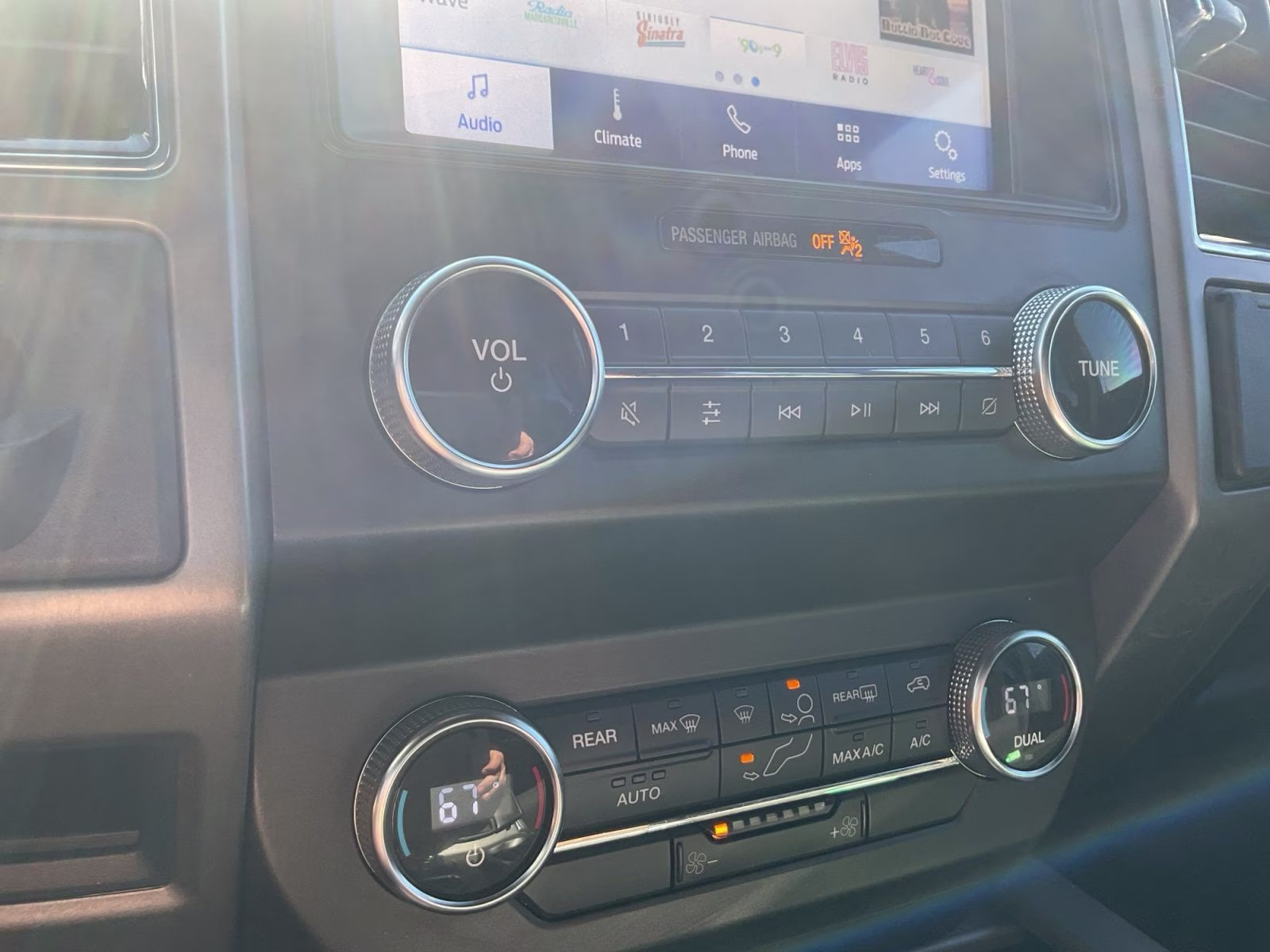 2020 White Metallic Ford Expedition XLT 4X4 SUV