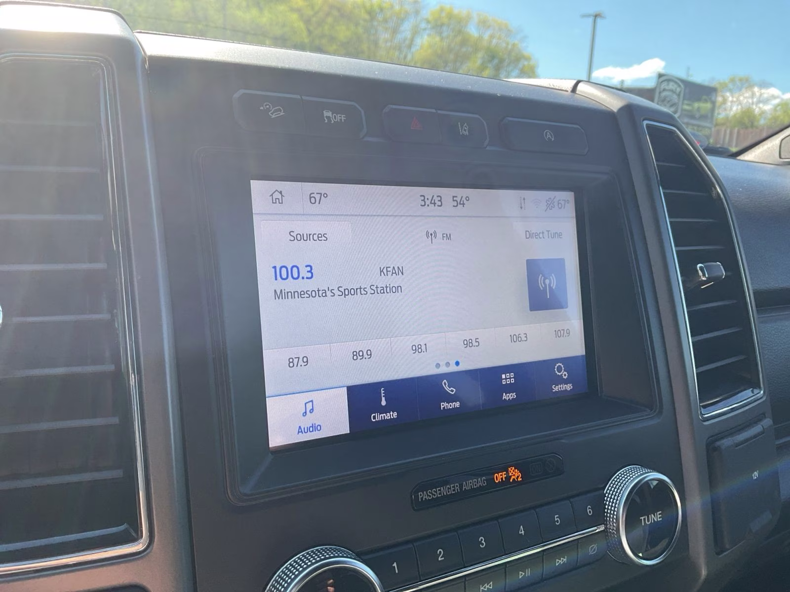 2020 White Metallic Ford Expedition XLT 4X4 SUV