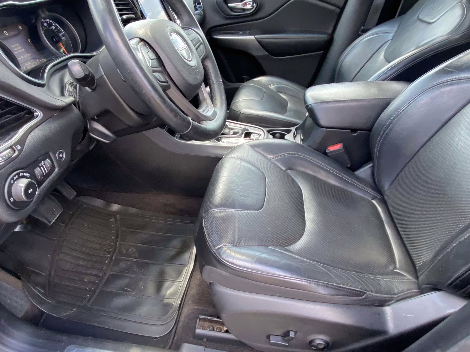 2019 Diamond Black Crystal Pearlcoat Jeep Cherokee Limited 4X4 SUV