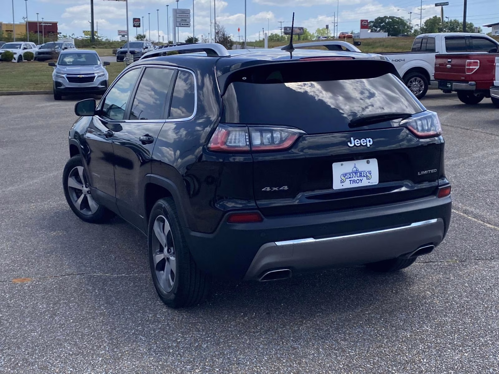 2019 Diamond Black Crystal Pearlcoat Jeep Cherokee Limited 4X4 SUV