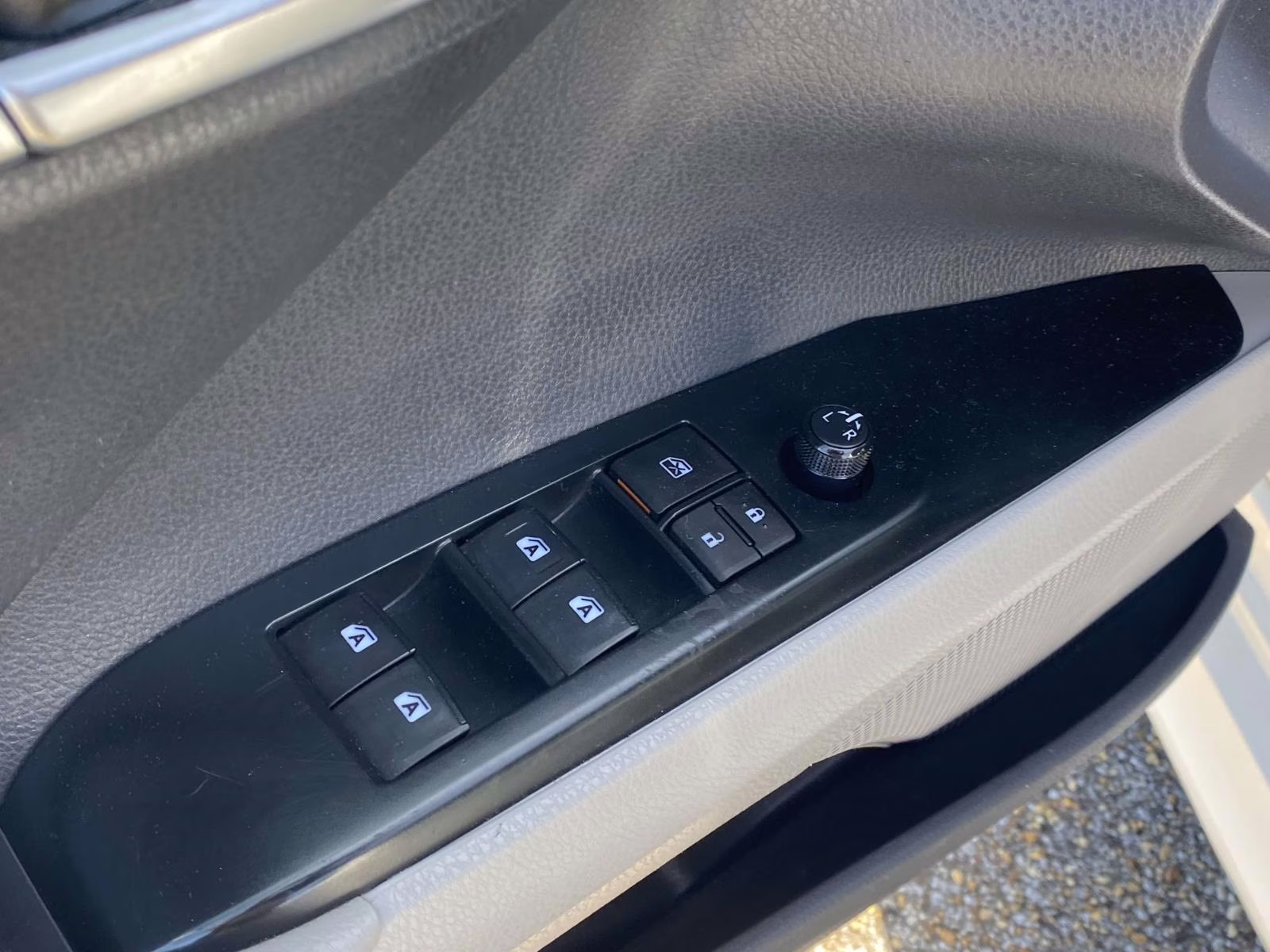 2020 Super White Toyota Camry LE FWD Sedan