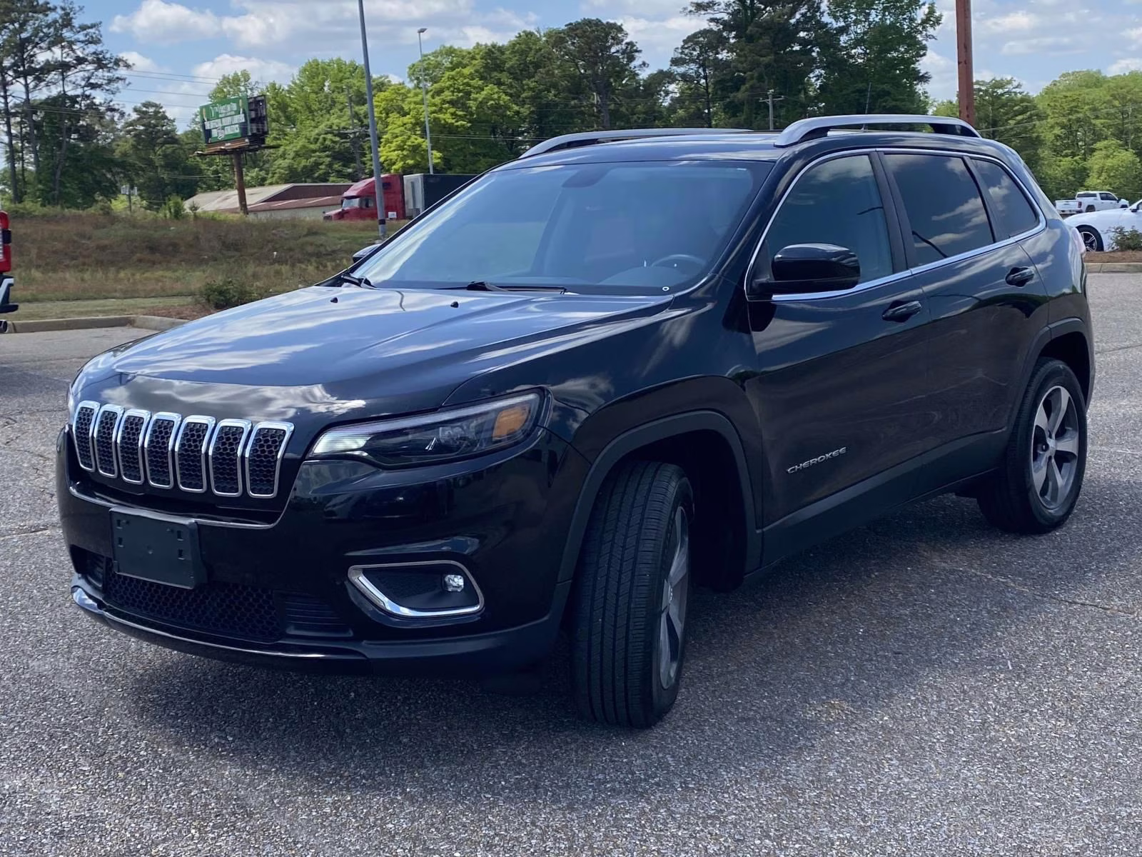 2019 Diamond Black Crystal Pearlcoat Jeep Cherokee Limited 4X4 SUV