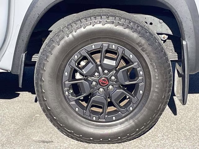 2022 Boulder Gray Pearl Nissan Frontier PRO-4X 4X4 Truck