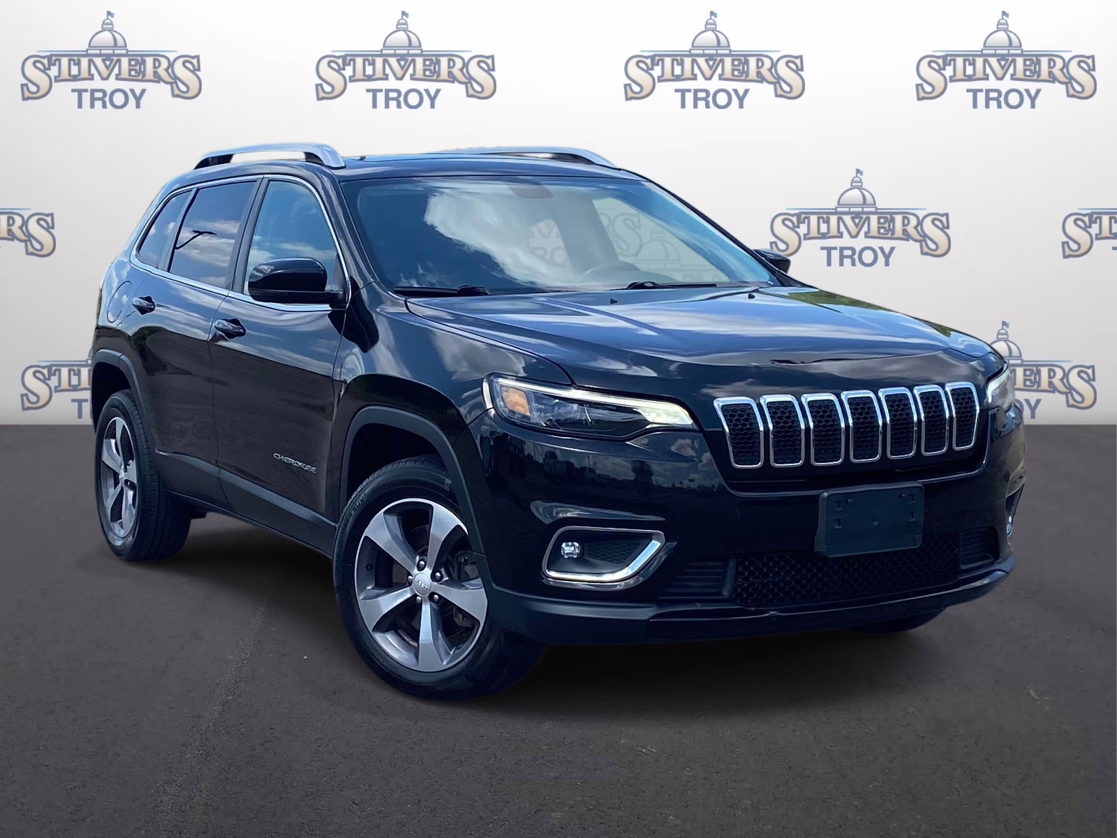 2019 Diamond Black Crystal Pearlcoat Jeep Cherokee Limited 4X4 SUV