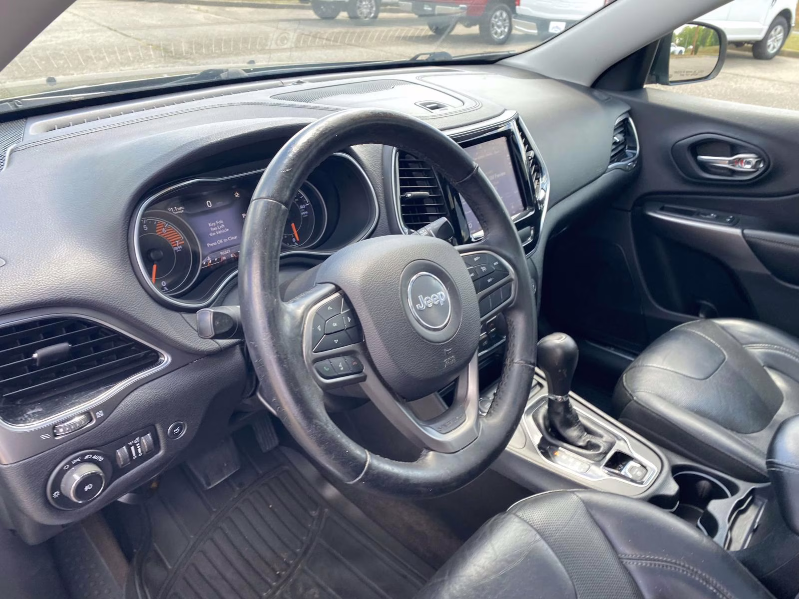 2019 Diamond Black Crystal Pearlcoat Jeep Cherokee Limited 4X4 SUV