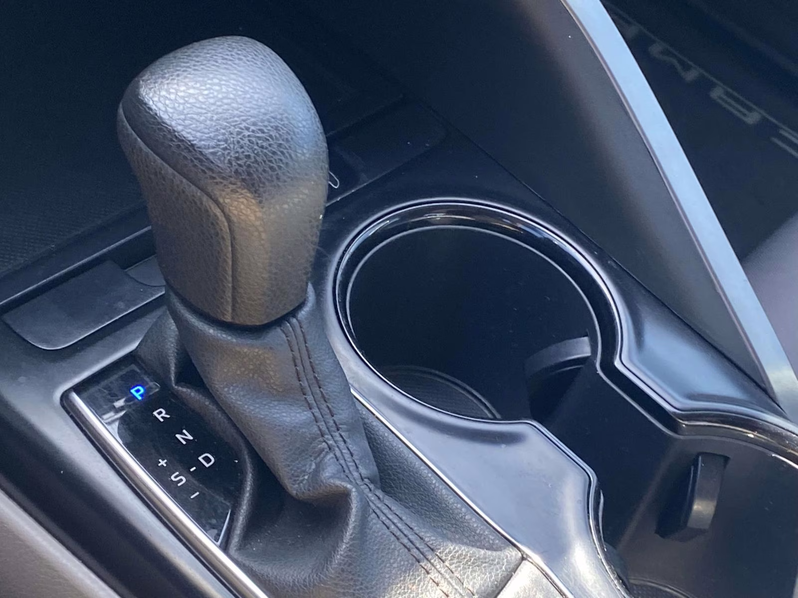 2020 Super White Toyota Camry LE FWD Sedan