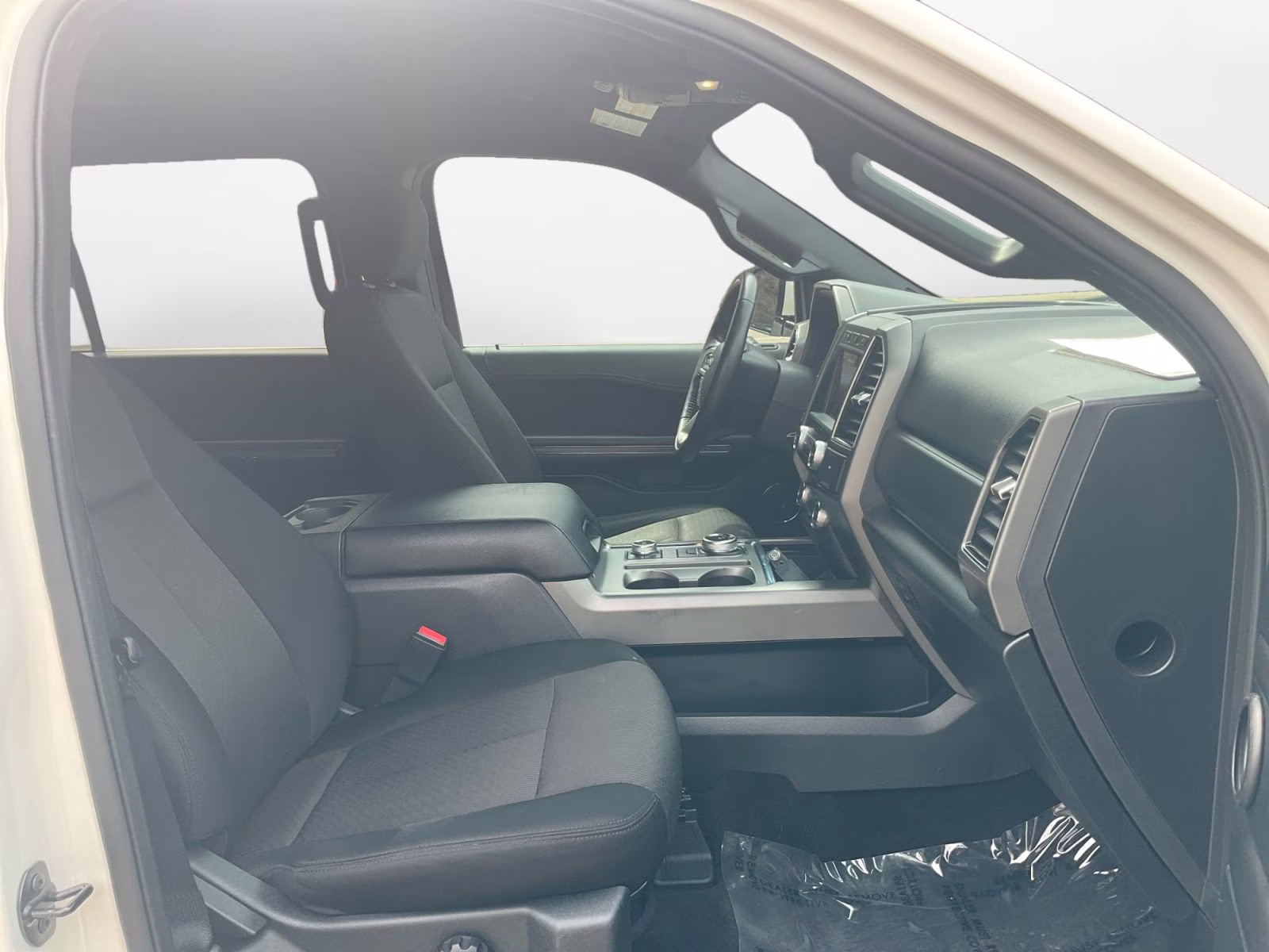 2020 White Metallic Ford Expedition XLT 4X4 SUV