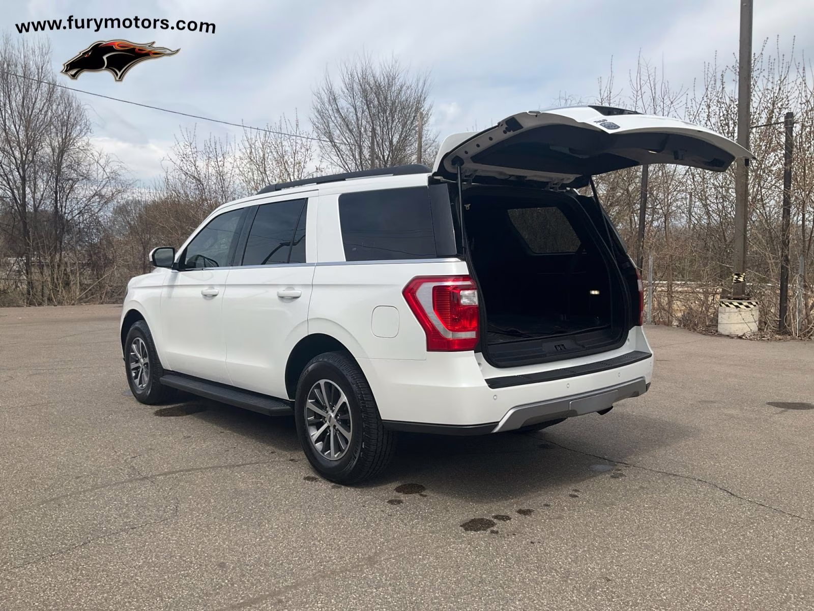 2020 White Metallic Ford Expedition XLT 4X4 SUV