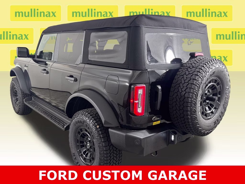 2026 Shadow Black Ford Bronco Outer Banks 4X4 SUV