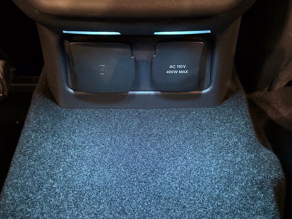 2026 Shadow Black Ford Bronco Outer Banks 4X4 SUV