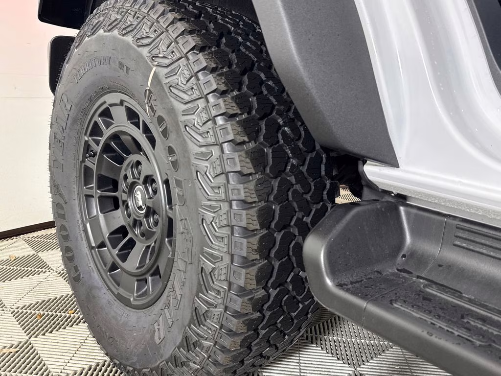 2026 Oxford White Ford Bronco Outer Banks 4X4 SUV