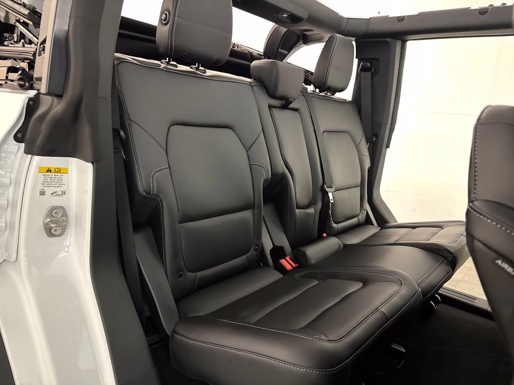 2026 Oxford White Ford Bronco Outer Banks 4X4 SUV