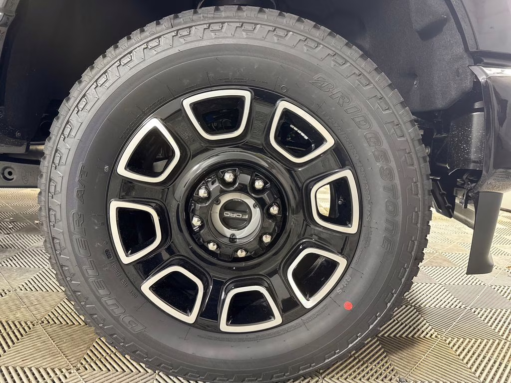 2026 Agate Black Metallic Ford Super Duty F-350 SRW Platinum 4X4 Truck