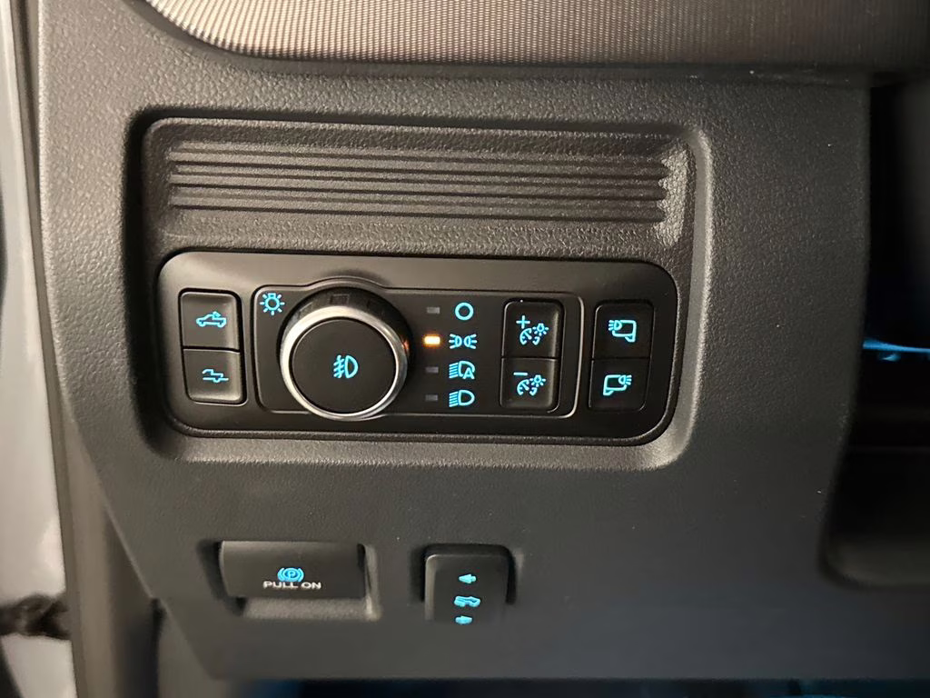 2026 Gray Ford Super Duty F-350 SRW Platinum 4X4 Truck