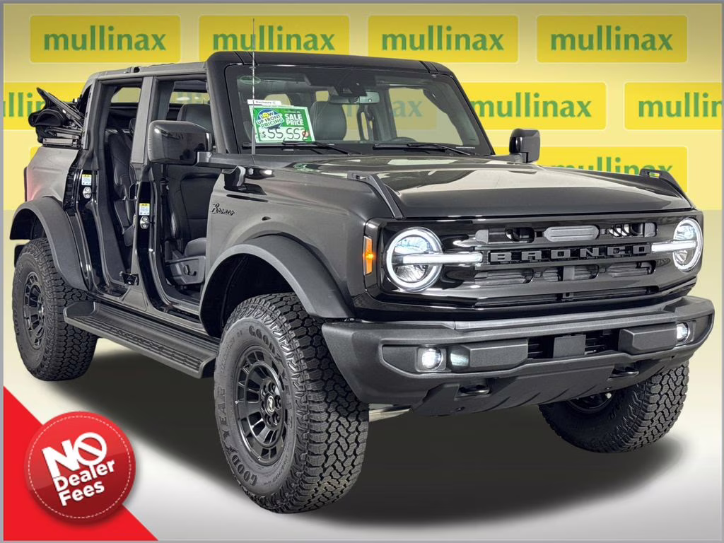 2026 Shadow Black Ford Bronco Outer Banks 4X4 SUV