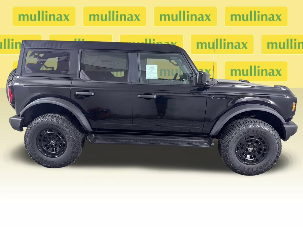 2026 Shadow Black Ford Bronco Outer Banks 4X4 SUV