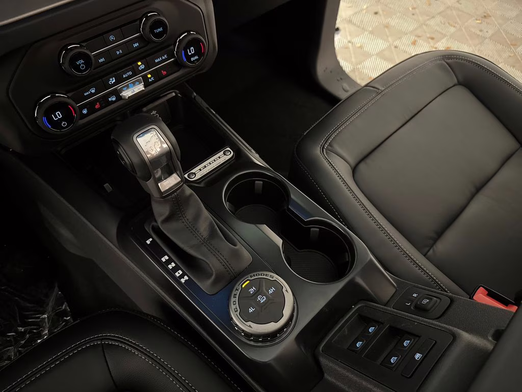 2026 Oxford White Ford Bronco Outer Banks 4X4 SUV