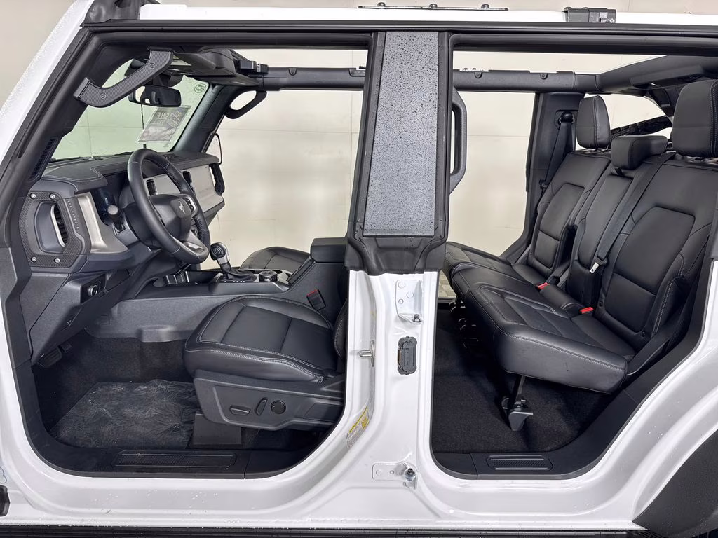 2026 Oxford White Ford Bronco Outer Banks 4X4 SUV