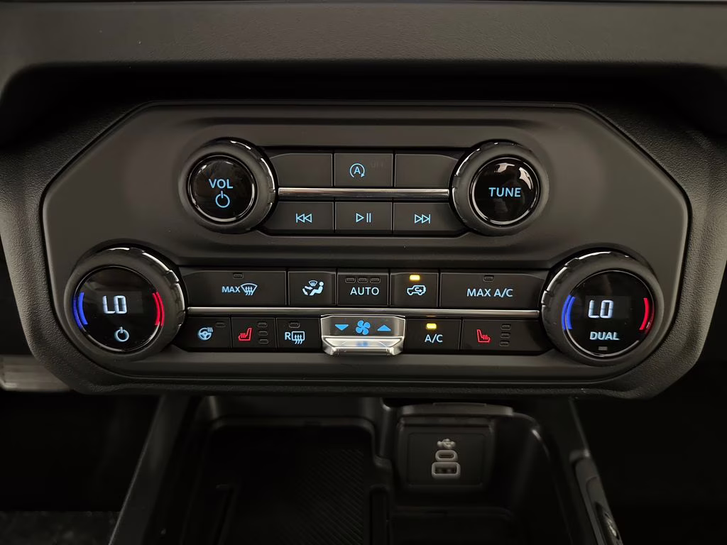 2026 Oxford White Ford Bronco Outer Banks 4X4 SUV