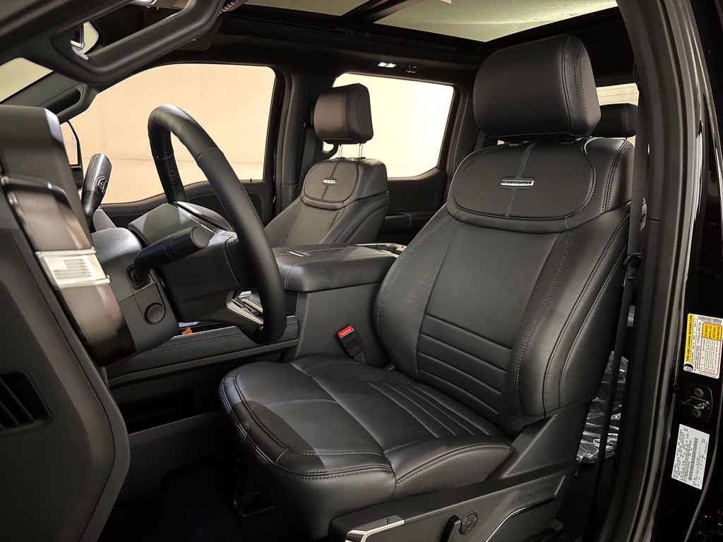 2026 Agate Black Metallic Ford Super Duty F-350 SRW Platinum 4X4 Truck