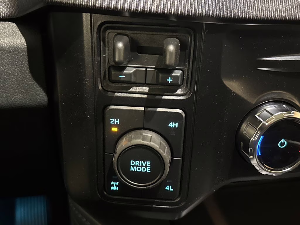 2026 Agate Black Metallic Ford Super Duty F-350 SRW Platinum 4X4 Truck