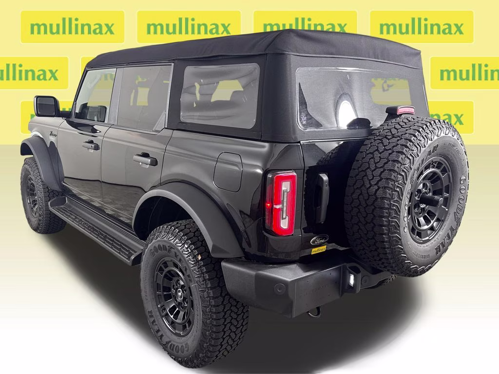 2026 Shadow Black Ford Bronco Outer Banks 4X4 SUV