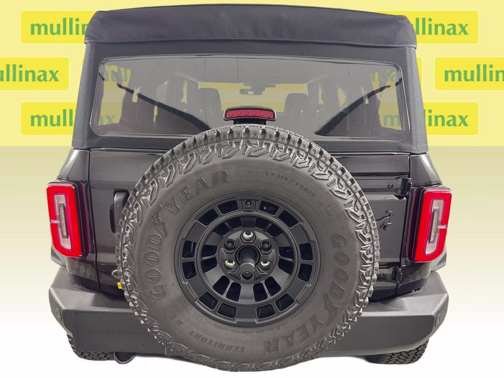 2026 Shadow Black Ford Bronco Outer Banks 4X4 SUV