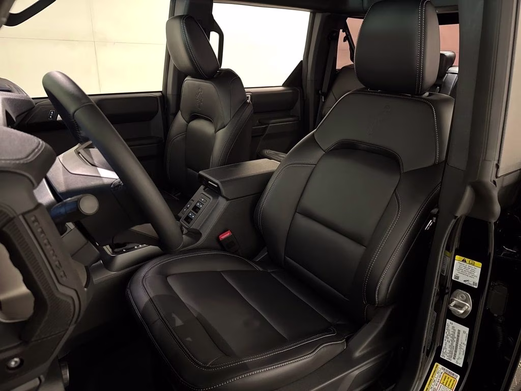 2026 Shadow Black Ford Bronco Outer Banks 4X4 SUV