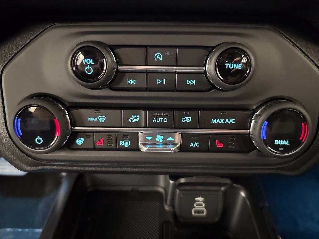 2026 Shadow Black Ford Bronco Outer Banks 4X4 SUV