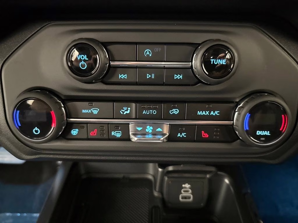 2026 Shadow Black Ford Bronco Outer Banks 4X4 SUV