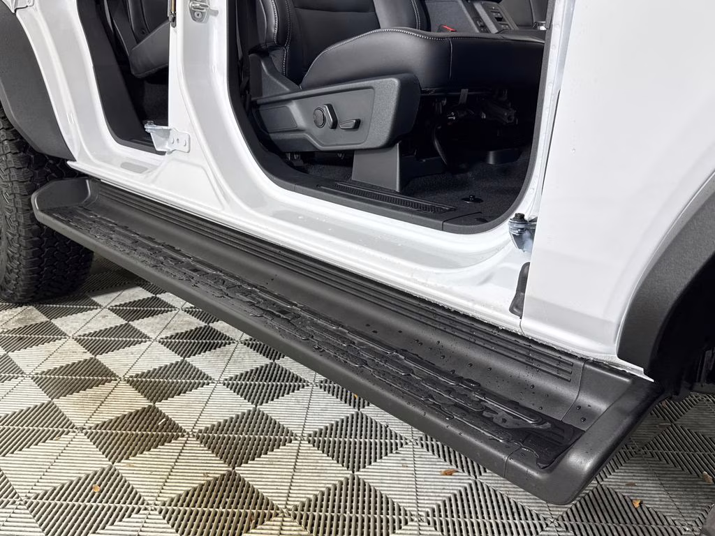 2026 Oxford White Ford Bronco Outer Banks 4X4 SUV