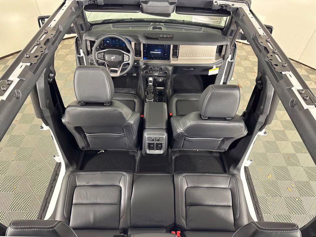 2026 Oxford White Ford Bronco Outer Banks 4X4 SUV