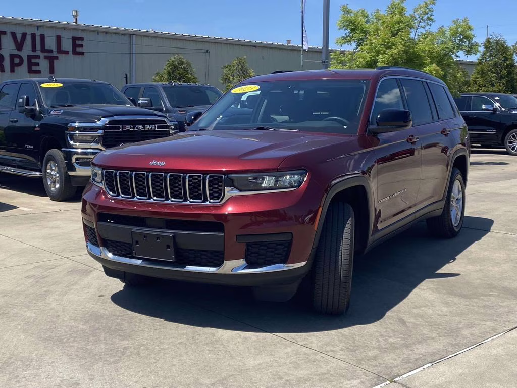 2023 Velvet Red Pearlcoat Jeep Grand Cherokee L Laredo 4X4 SUV