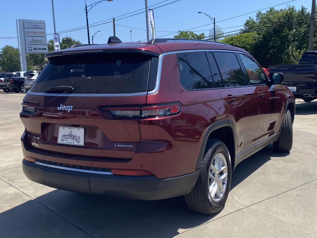 2023 Velvet Red Pearlcoat Jeep Grand Cherokee L Laredo 4X4 SUV