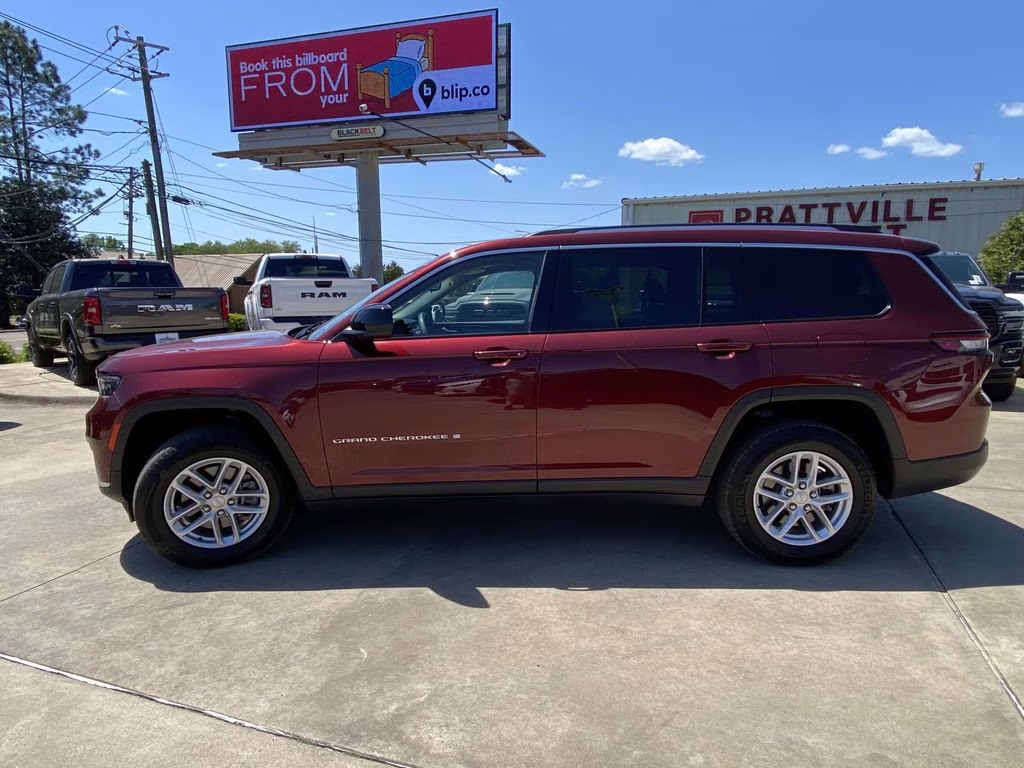 2023 Velvet Red Pearlcoat Jeep Grand Cherokee L Laredo 4X4 SUV