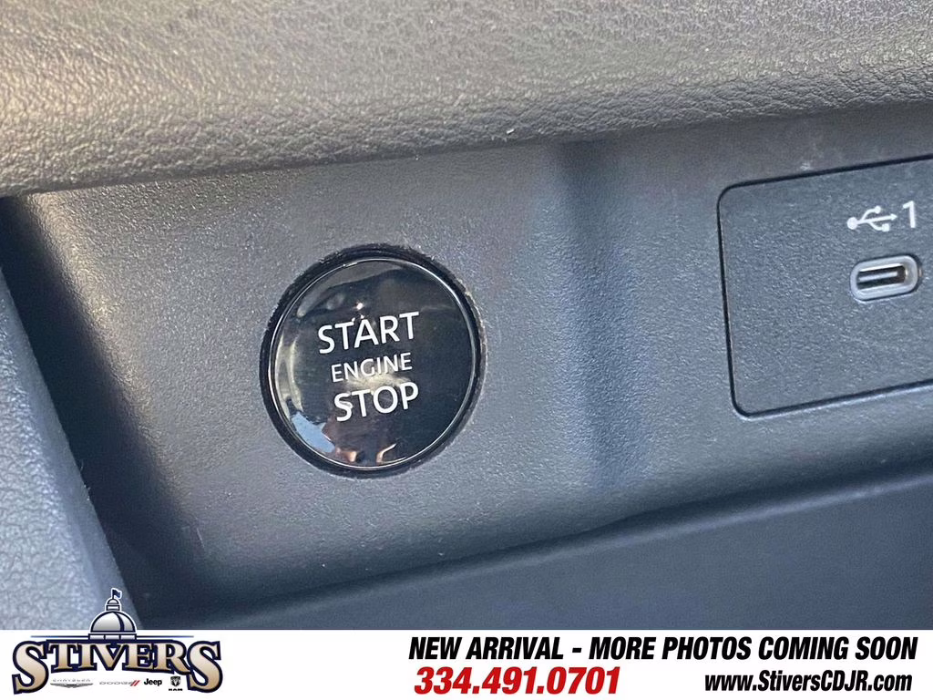 2024 Gun Metallic Nissan Rogue SV AWD SUV