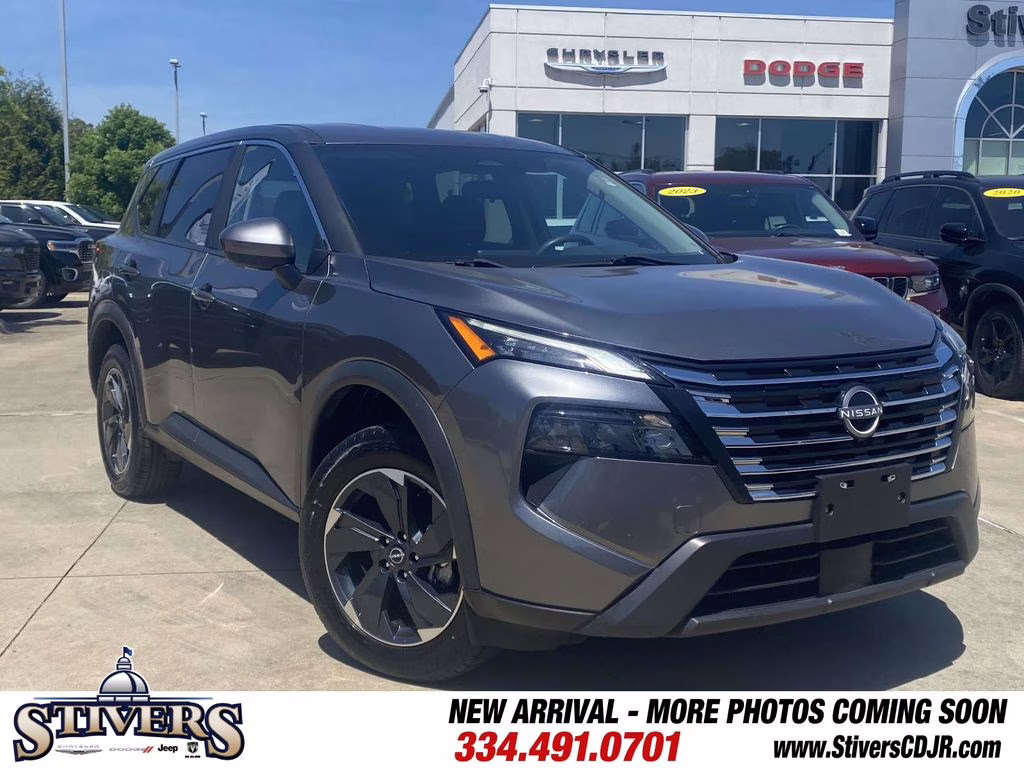 2024 Gun Metallic Nissan Rogue SV AWD SUV