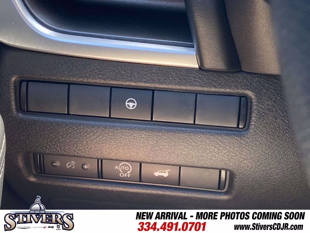 2024 Gun Metallic Nissan Rogue SV AWD SUV