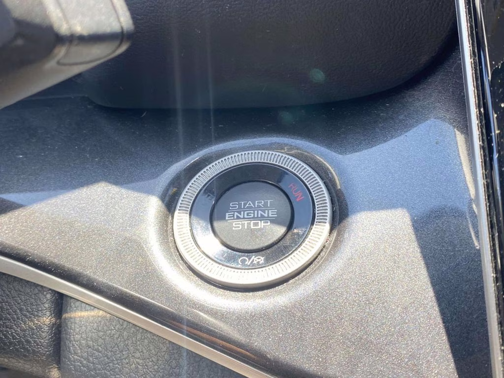 2023 Velvet Red Pearlcoat Jeep Grand Cherokee L Laredo 4X4 SUV