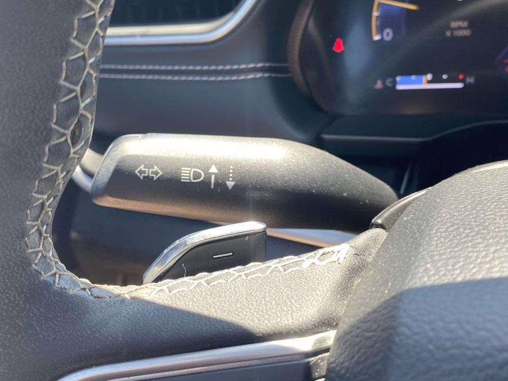 2023 Velvet Red Pearlcoat Jeep Grand Cherokee L Laredo 4X4 SUV