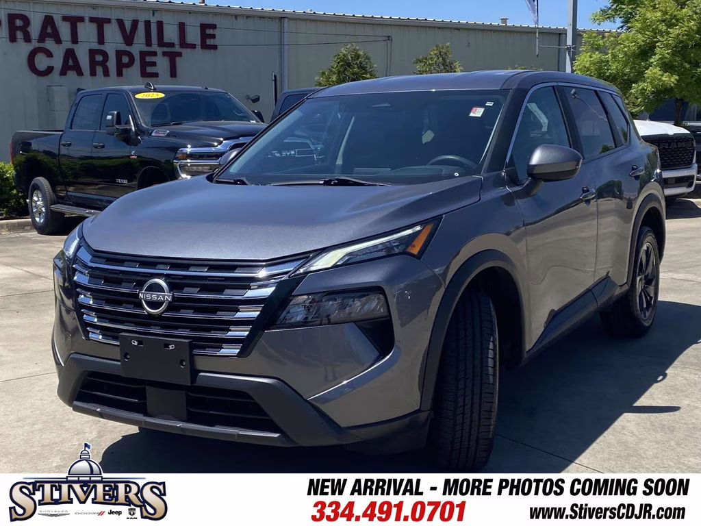 2024 Gun Metallic Nissan Rogue SV AWD SUV