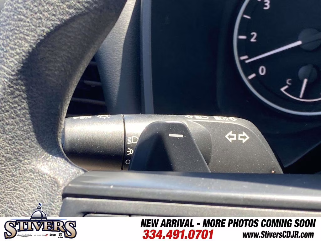 2024 Gun Metallic Nissan Rogue SV AWD SUV