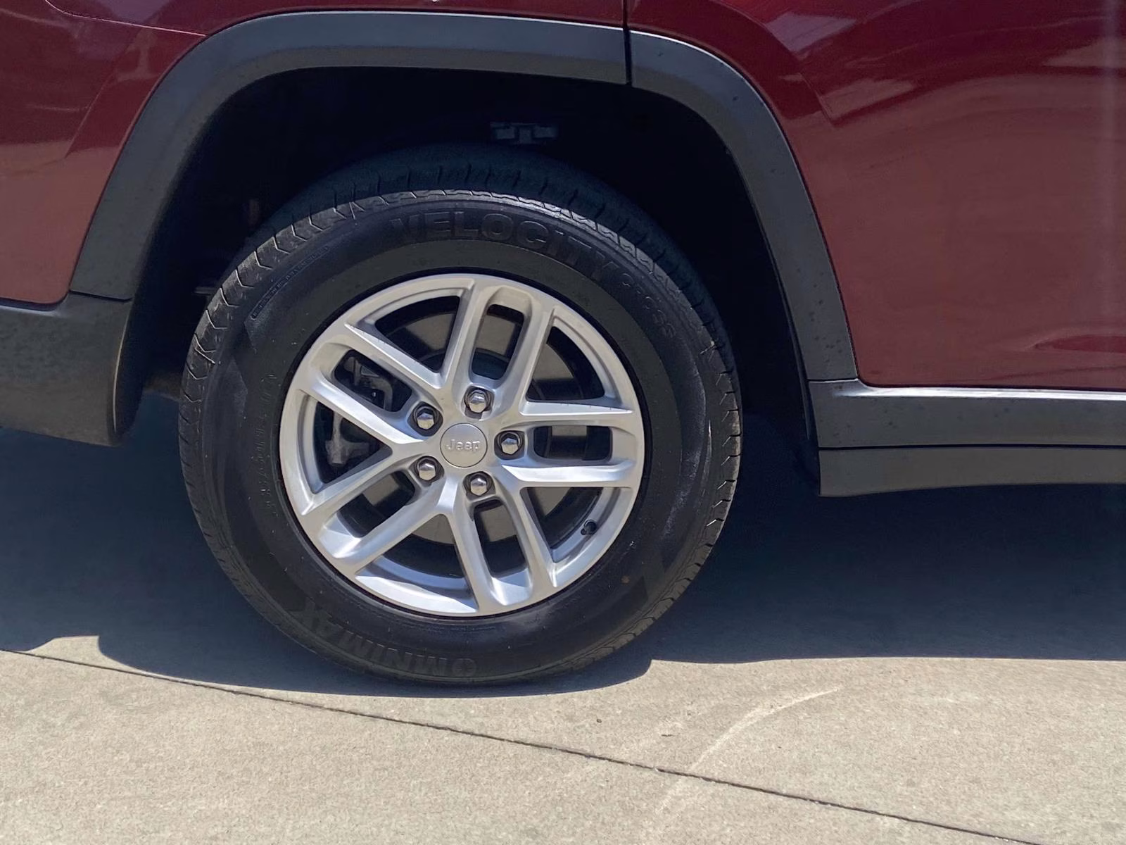 2023 Velvet Red Pearlcoat Jeep Grand Cherokee L Laredo 4X4 SUV