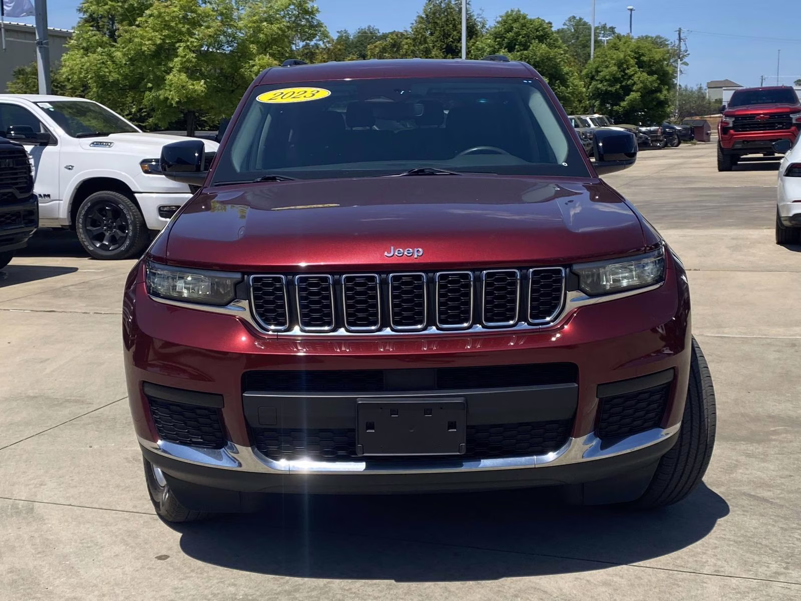 2023 Velvet Red Pearlcoat Jeep Grand Cherokee L Laredo 4X4 SUV