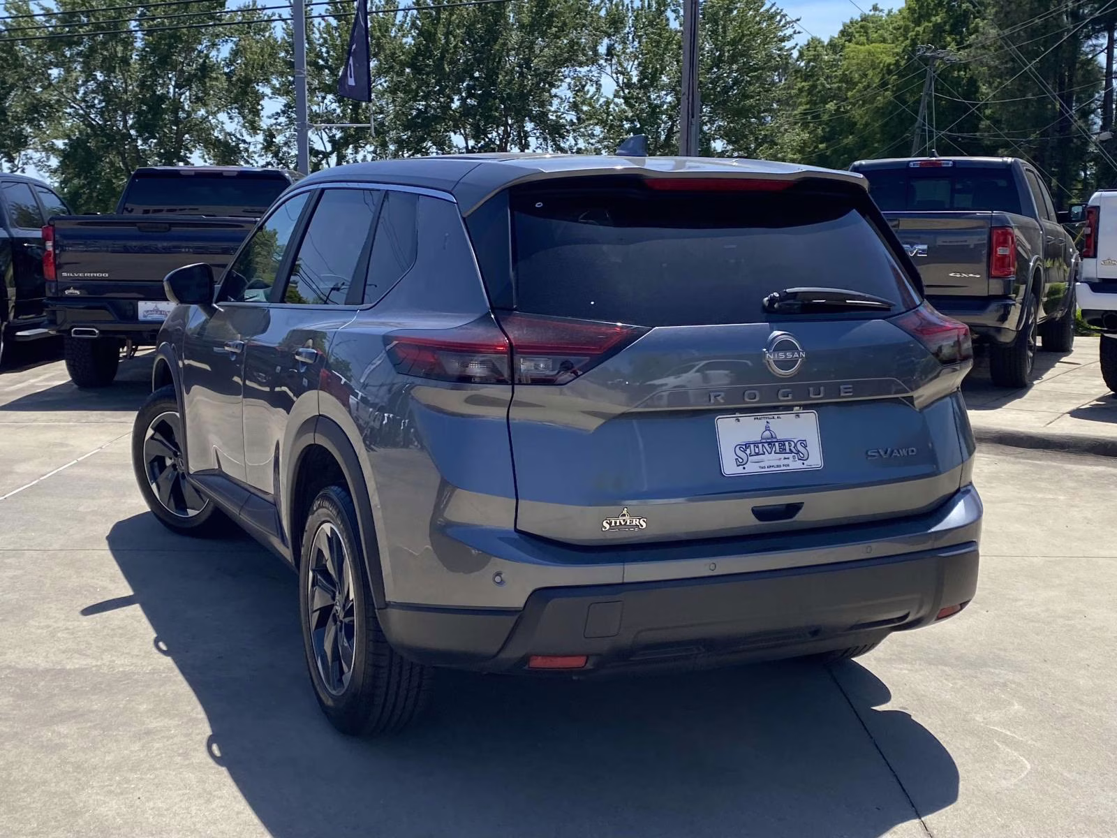 2024 Gun Metallic Nissan Rogue SV AWD SUV