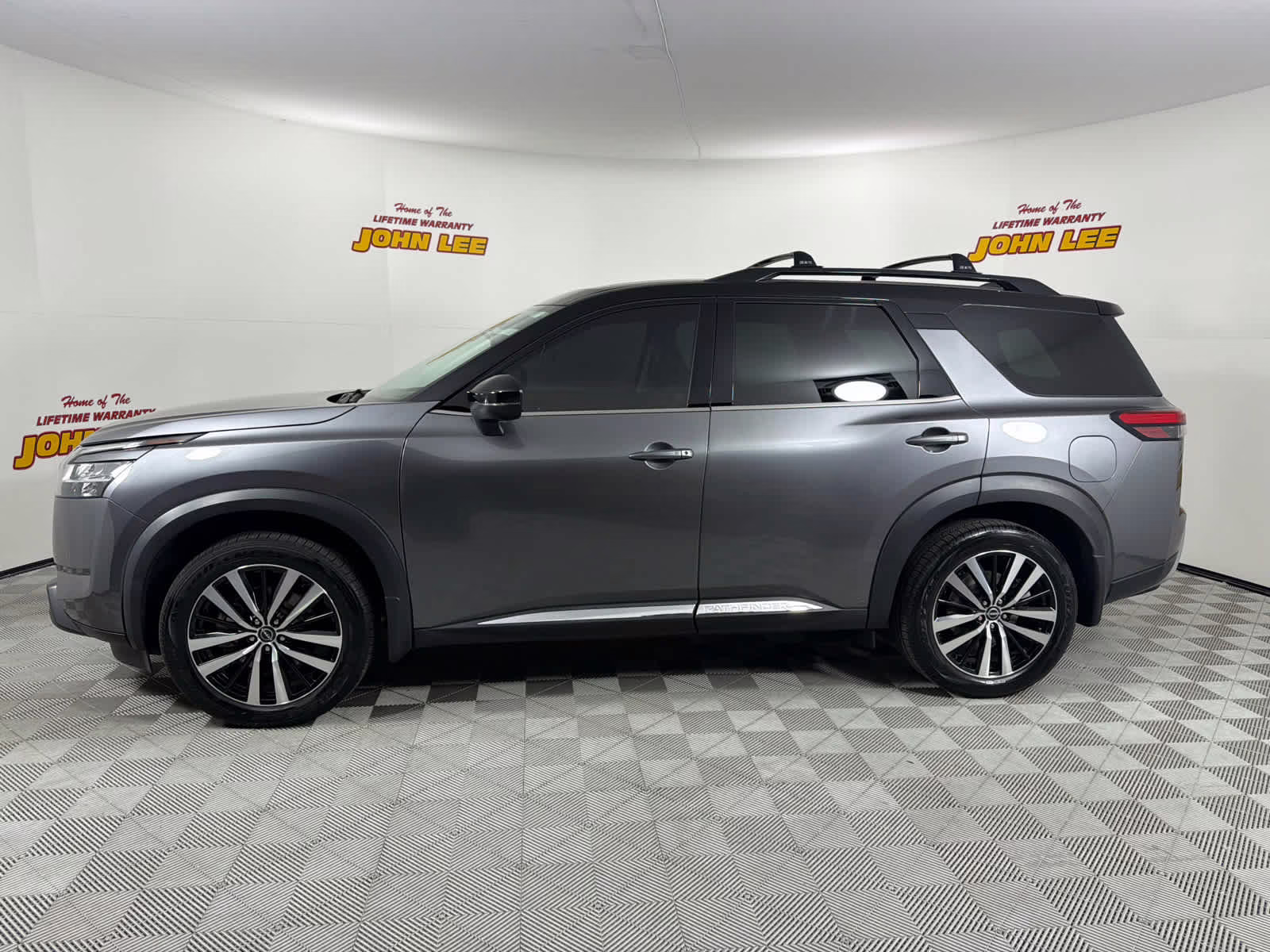 2024 Gun Metallic/Super Black Nissan Pathfinder Platinum FWD SUV