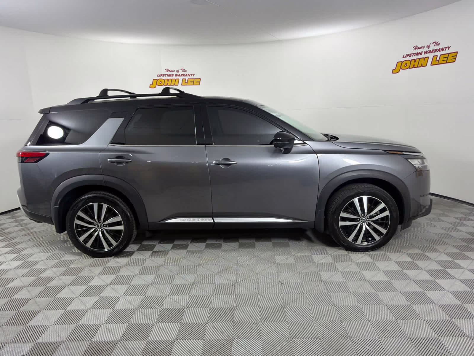 2024 Gun Metallic/Super Black Nissan Pathfinder Platinum FWD SUV