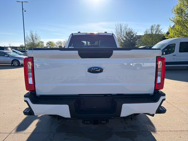 2026 Oxford White Ford Super Duty F-250 SRW XL 4X4 Truck